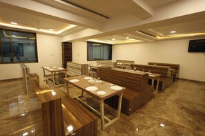 Restaurant - Green Paradise Hotel And Restaurant (Mahabaleshwar)