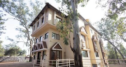 Green Paradise Hotel And Restaurant