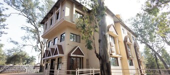 Green Paradise Hotel And Restaurant