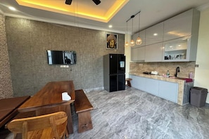 Villa, 2 Bedrooms | Private kitchenette | Fridge, microwave, electric kettle