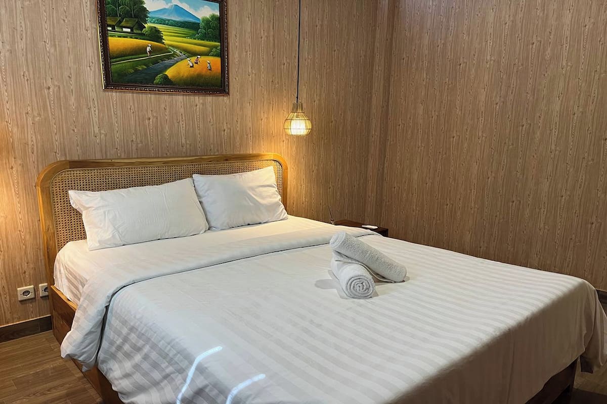 Escrivaninha, Wi-Fi de cortesia, roupa de cama