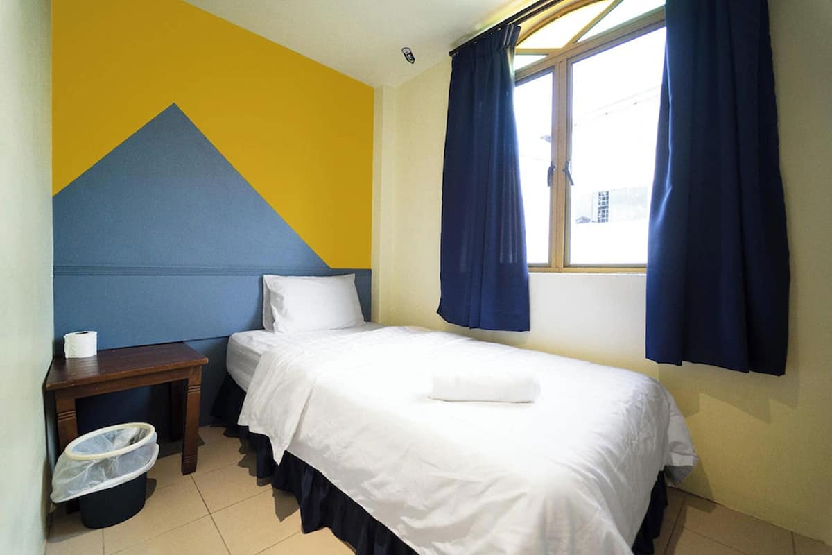 Desk, bed sheets
