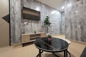 Familjerum | Minibar, skrivbord, strykjärn/strykbräda och gratis wi-fi