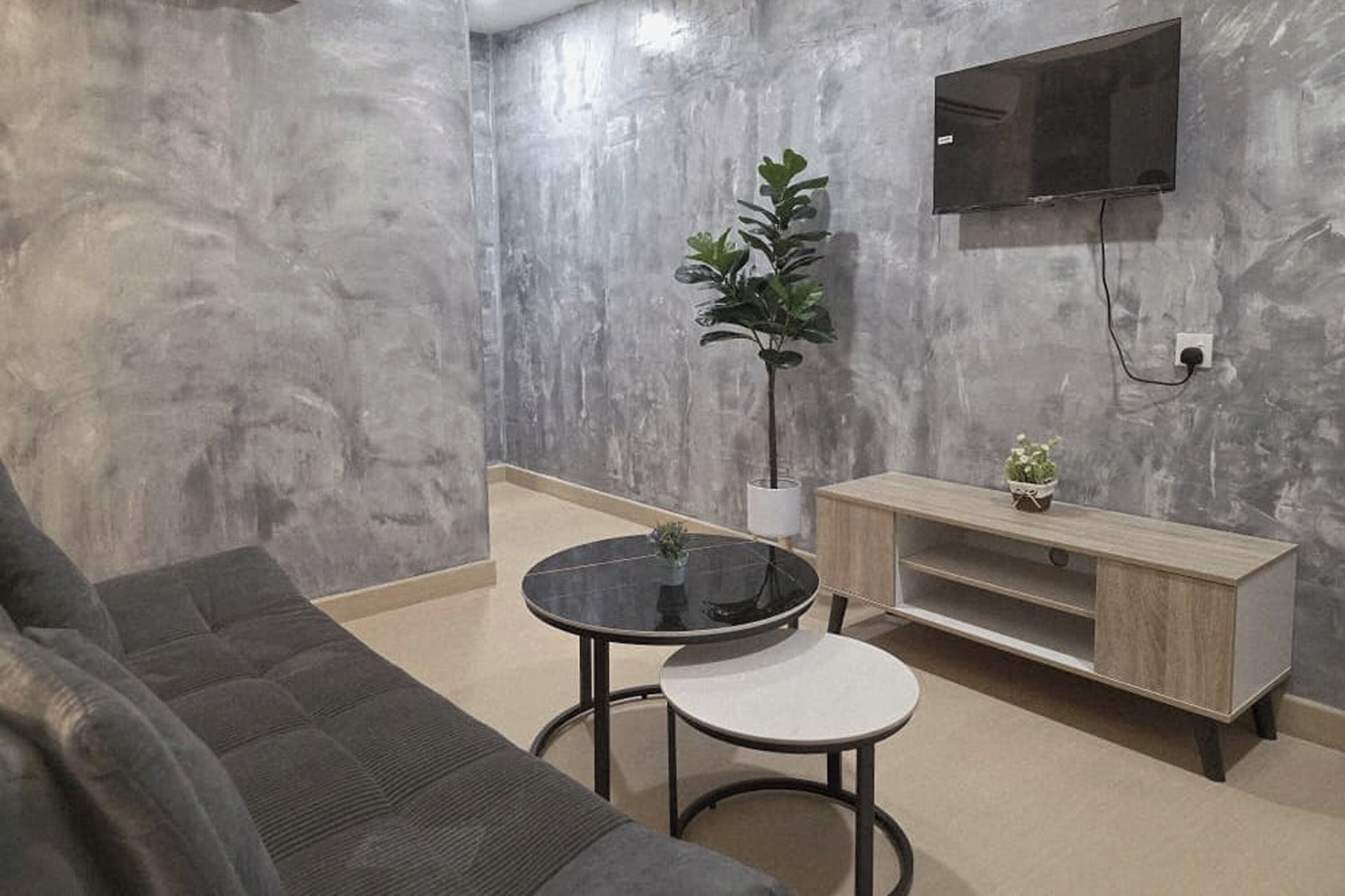 Habitació familiar, sense finestres | Minibar, escriptori, planxa i posts de planxar i wifi gratuïta 