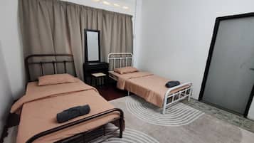 Free WiFi, bed sheets