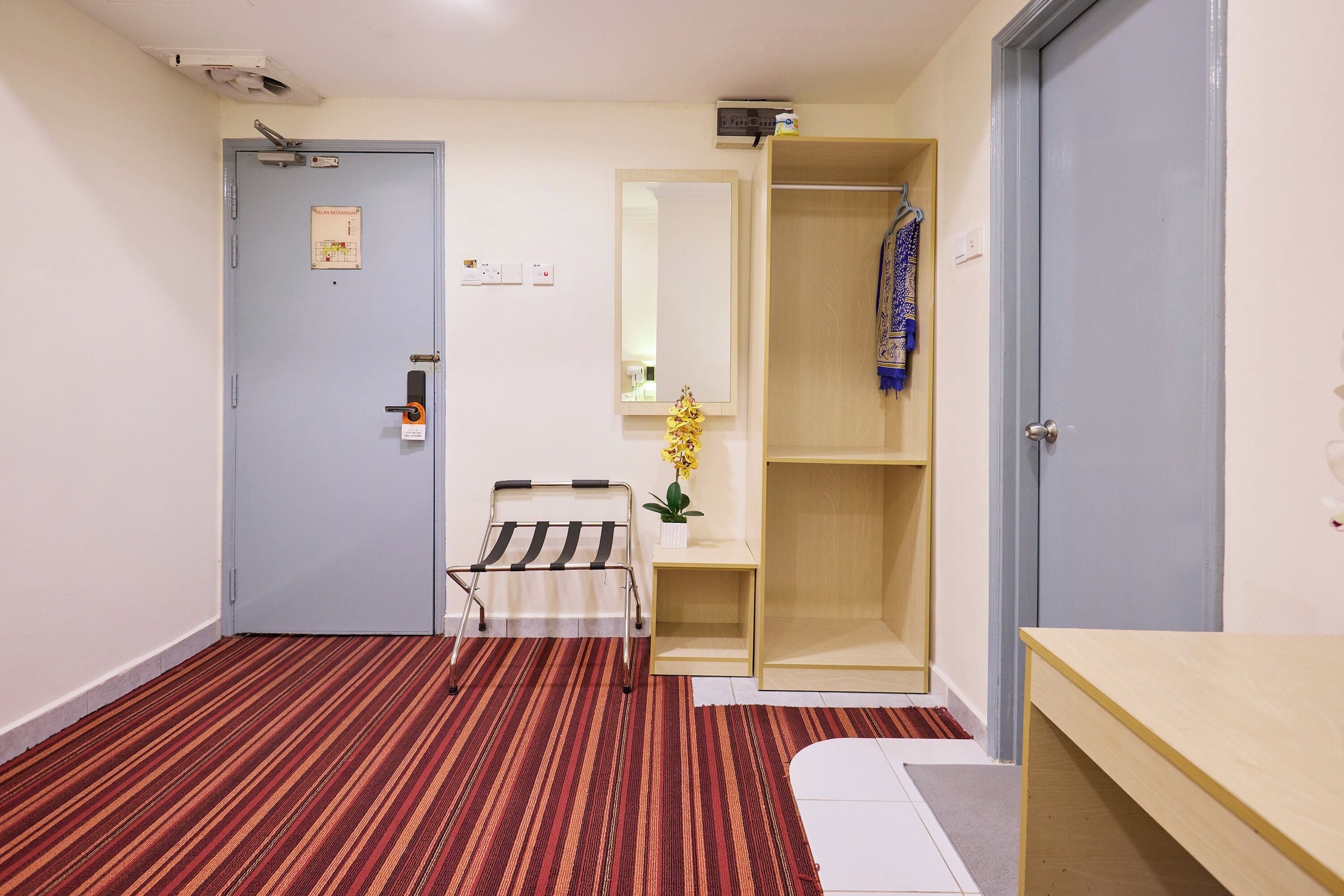 Standard Double Room, 1 Queen Bed | Desk, iron/ironing board, free WiFi, bed sheets