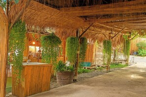 Breakfast area - Greenheart Garden View Camp Phuket (Karon)