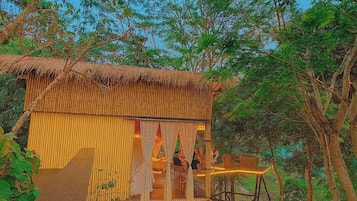 Grand dubbelrum | Skrivbord, gratis wi-fi och sÀngklÀder