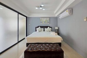 Casa, 3 habitaciones | Escritorio, tabla de planchar con plancha, wifi gratis y ropa de cama