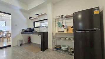 House, 3 Bedrooms | Private kitchen | Fridge, electric kettle
