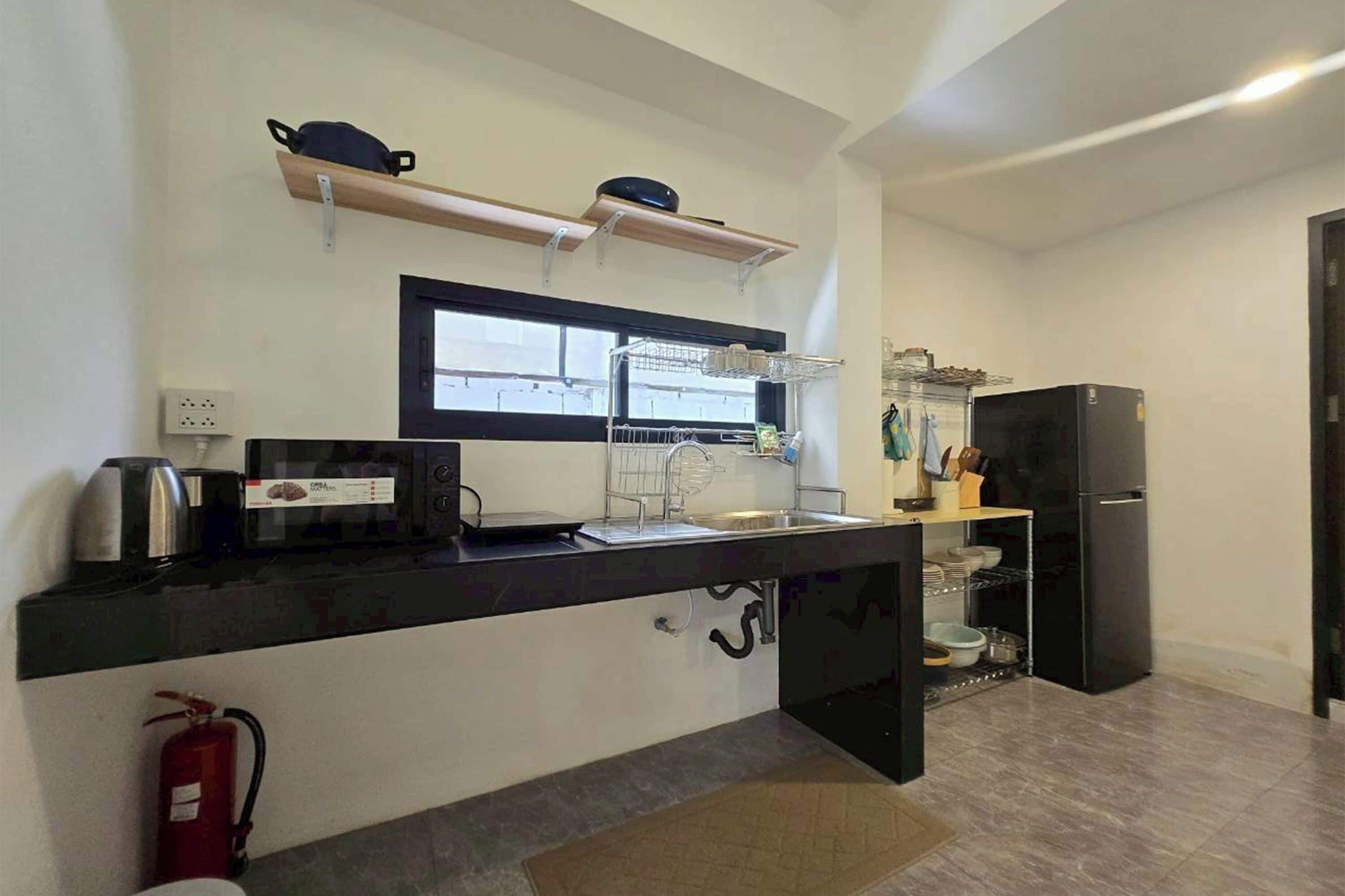 Ház, 3 hálószobával | Privát konyha | Hűtőszekrény és elektromos vízforraló