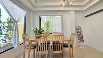 House, 3 Bedrooms | Dining room