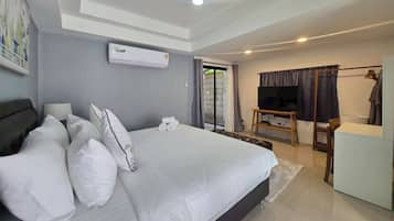 House, 3 Bedrooms | Desk, iron/ironing board, free WiFi, bed sheets