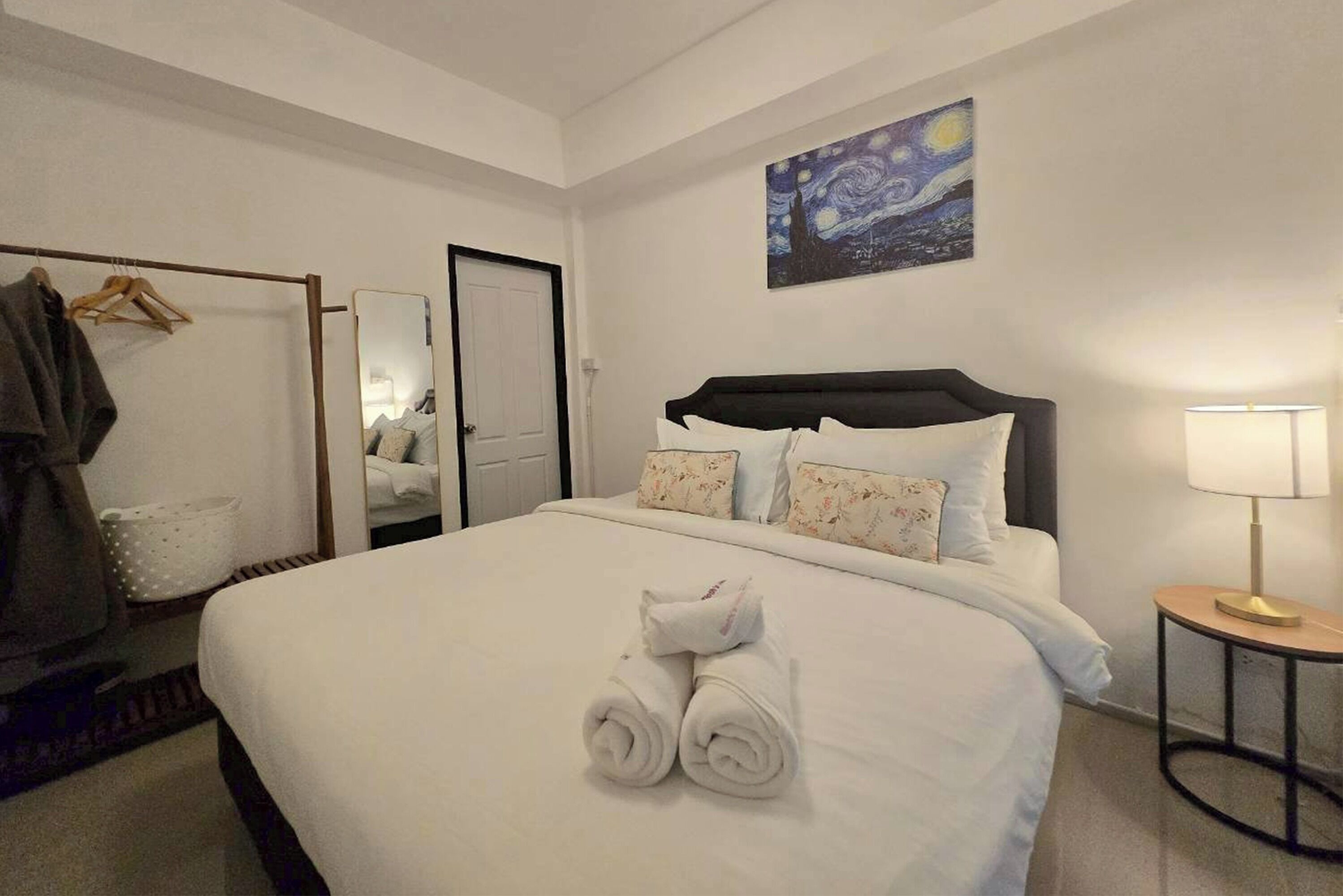 House, 3 Bedrooms | Desk, iron/ironing board, free WiFi, bed sheets