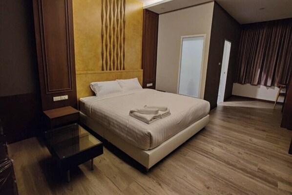 Phòng đôi Deluxe | Bàn, truy cập Internet không dây miễn phí, bộ trải giường 