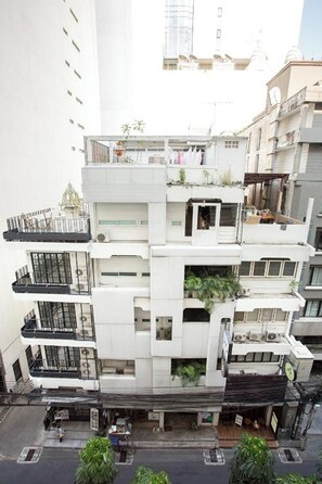 Exterior - Qilombo Hostel Silom (Bangkok)