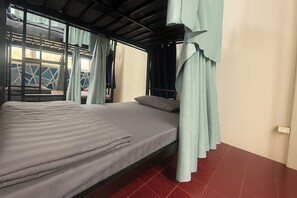 Shared Dormitory, Mixed Dorm | Blackout drapes, free WiFi, bed sheets