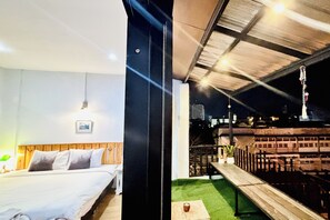 Deluxe Room, Balcony | Minibar, desk, iron/ironing board, free WiFi - The Yak Cozy Chiang Mai (Chiang Mai)
