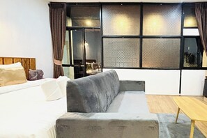 Deluxe Room, Balcony | Minibar, desk, iron/ironing board, free WiFi - The Yak Cozy Chiang Mai (Chiang Mai)