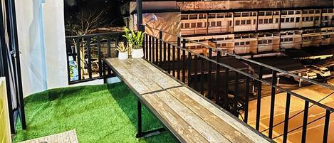 Quarto luxo, sacada | Terraço/pátio