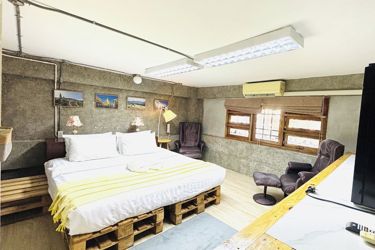 Doppelzimmer | Minibar, Schreibtisch, Bügeleisen/Bügelbrett, kostenloses WLAN