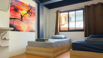 Kamar Twin Standar | Wi-Fi gratis dan seprai linen