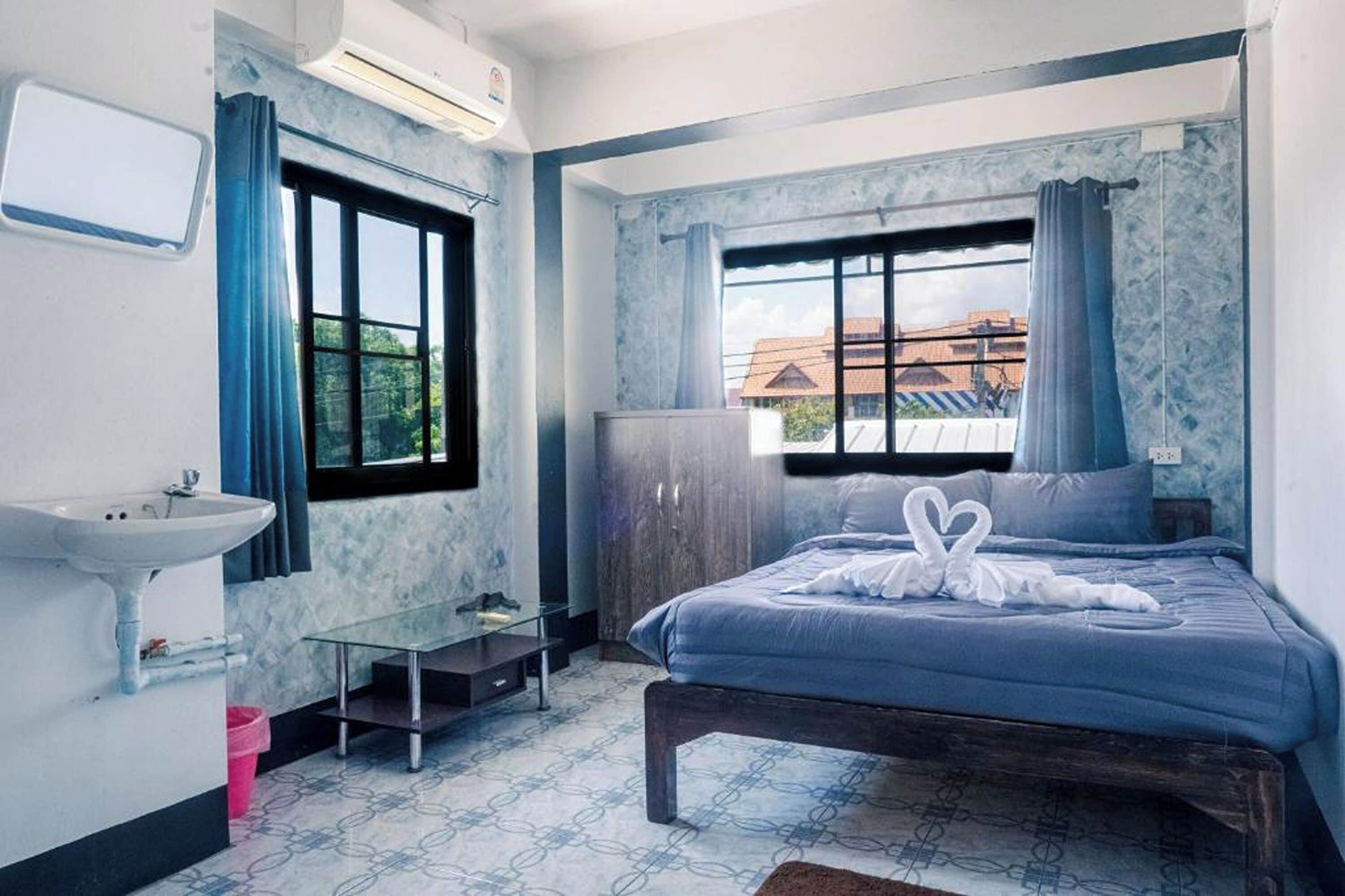 Double Room, Air conditioning | Free WiFi, bed sheets