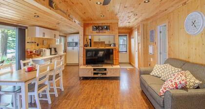 Steenburg Lake: 3BR, DW, Unli Wi-Fi, Kayaks, Paddleboards, Games