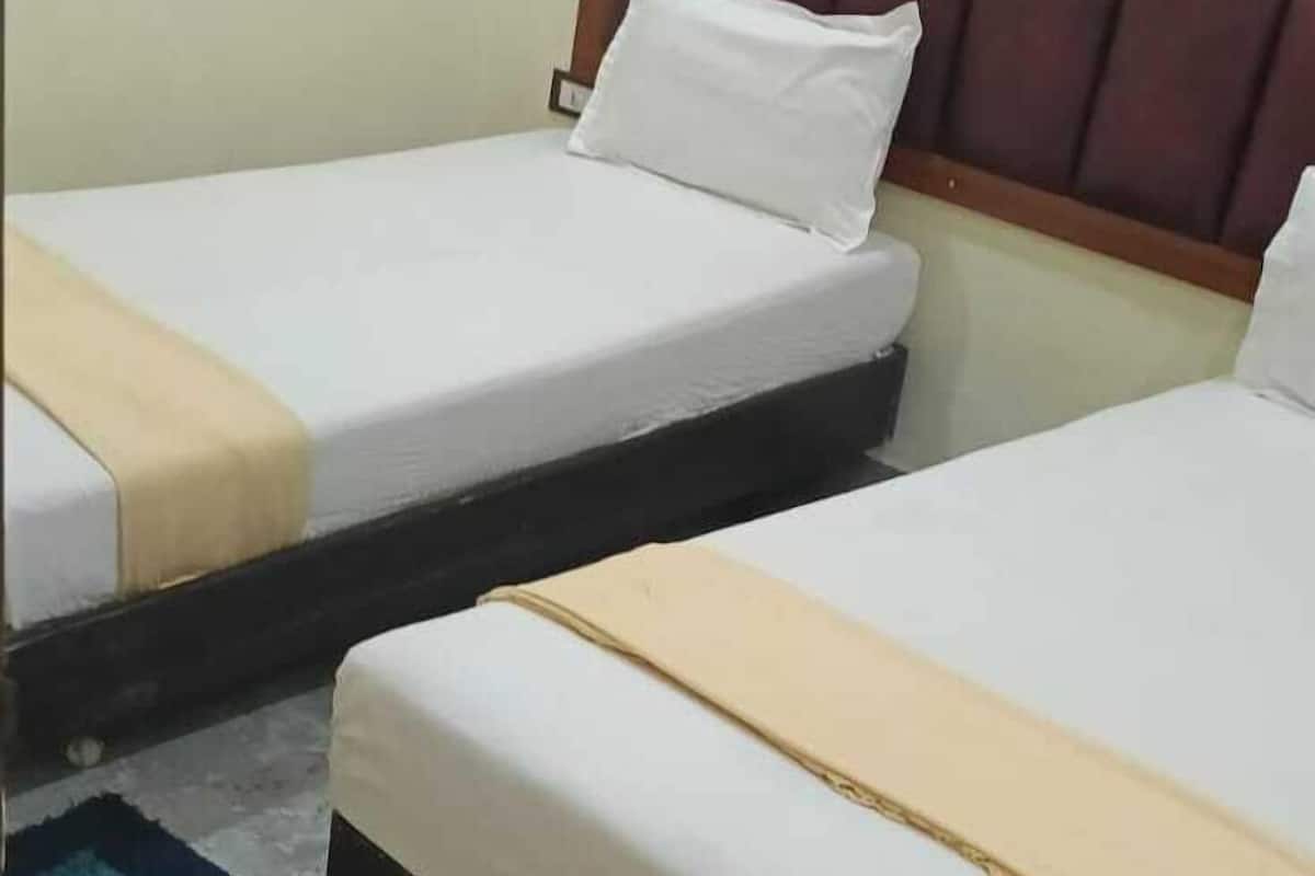 Rollaway beds, free WiFi, bed sheets