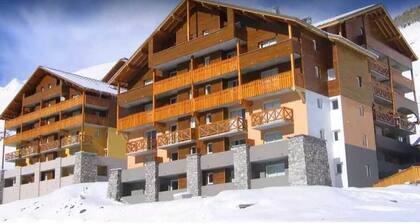 3 piĂšces Balcons du soleil Foux d'Allos vue montagnes, paisible,200m des pistes.