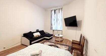 1Room Flat with Kitchen Near Neukölln & Kreuzberg