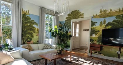 Chic 3-bedroom house in Munjoy Hill with off-street parking.