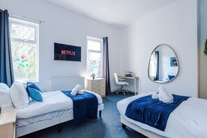 4 chambres, fer et planche à repasser, accès Internet, draps fournis