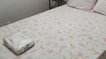 3 habitaciones y ropa de cama