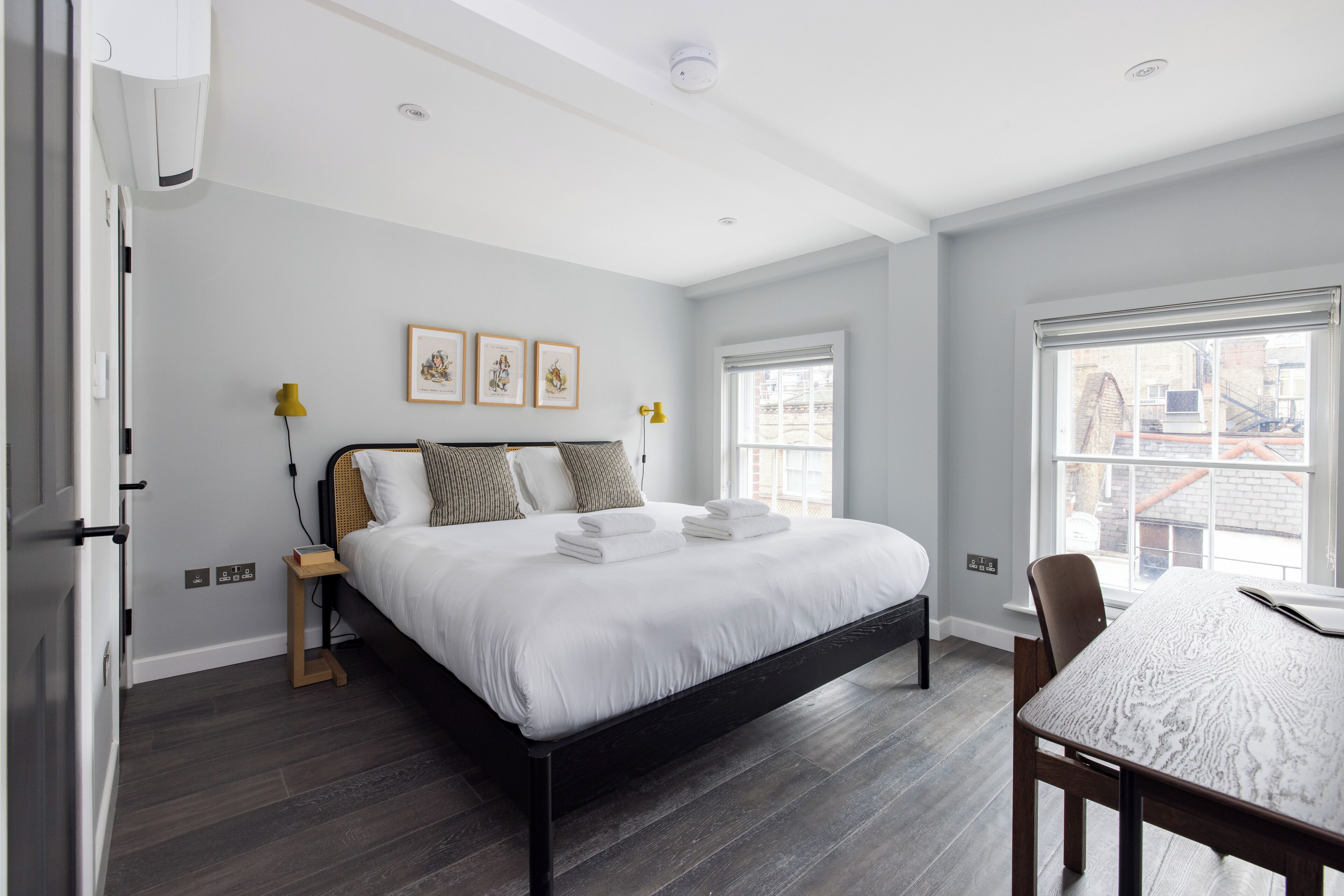 Apartment | Living area | 44-inch flat-screen TV with cable channels