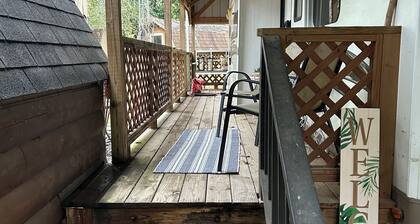 Illinois River Glamping Oasis