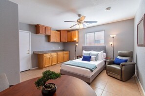 5 bedrooms, iron/ironing board, travel cot, Internet