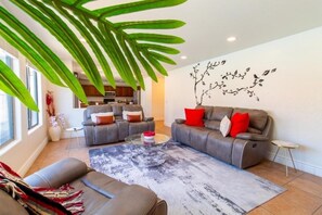 TV, fireplace, offices