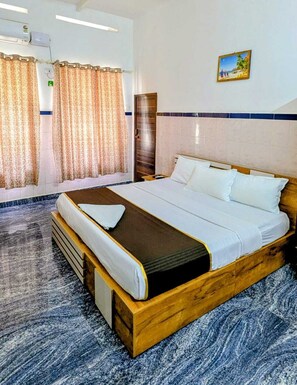 Deluxe Double Room | Free WiFi - Kollam Beach Resort (Kollam)