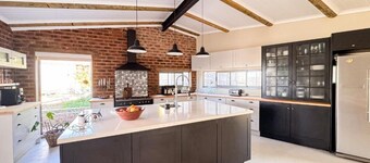 Tremendous family-pet friendly, Stilbaai home