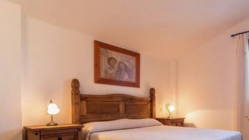 2 bedrooms, individually furnished, bed sheets