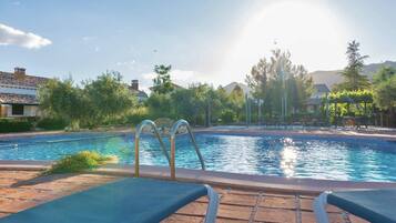 Casa | Piscina | Una piscina al aire libre