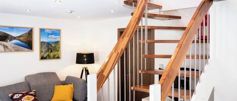 TV, fireplace, stereo