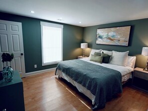 3 bedrooms, iron/ironing board, free WiFi, bed sheets