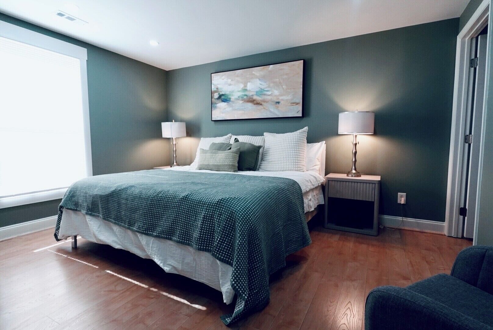 3 habitaciones, tabla de planchar con plancha y wifi gratis 