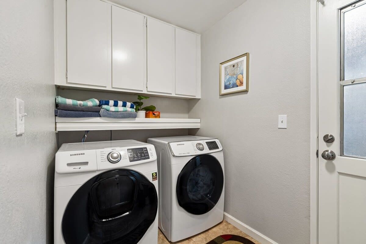 House, Private Pool (4 Bedrooms) | Laundry