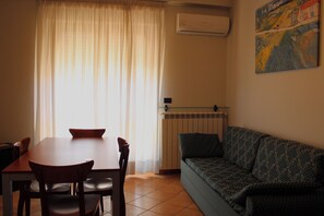 Habitació doble o amb dos llits individuals clàssica | Caixa forta a l'habitació i wifi gratuïta 