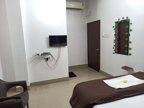 Economy Double Room, City View | Desk, laptop workspace, free WiFi