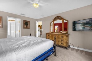 4 bedrooms, iron/ironing board, WiFi, bed sheets