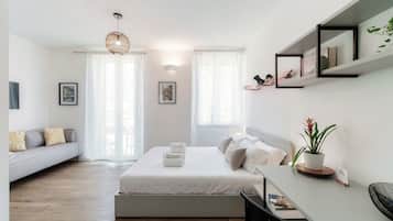 Suite monolocale Superior, vista lago | Tende oscuranti, ferro/asse da stiro, Wi-Fi gratuito